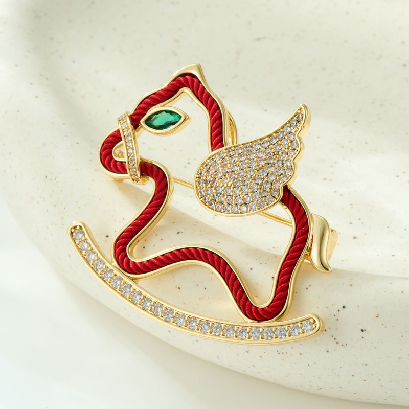 Original dual-purpose red Rope series cute horse brooch with a light luxury and high-end feel, copper alloy micro-inlaid zircon horse good luck pin Original dual-purpose red Rope series cute horse brooch with a light luxury and high-end feel, copper alloy micro-inlaid zircon horse good luck pin