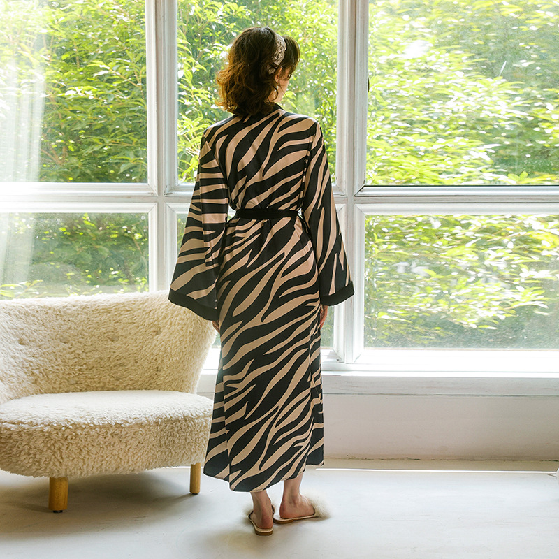 Feiyun French Silk lace-up Long Light Luxury Home wear, French retro zebra print long-sleeved bathrobe for women, 211 Specification image