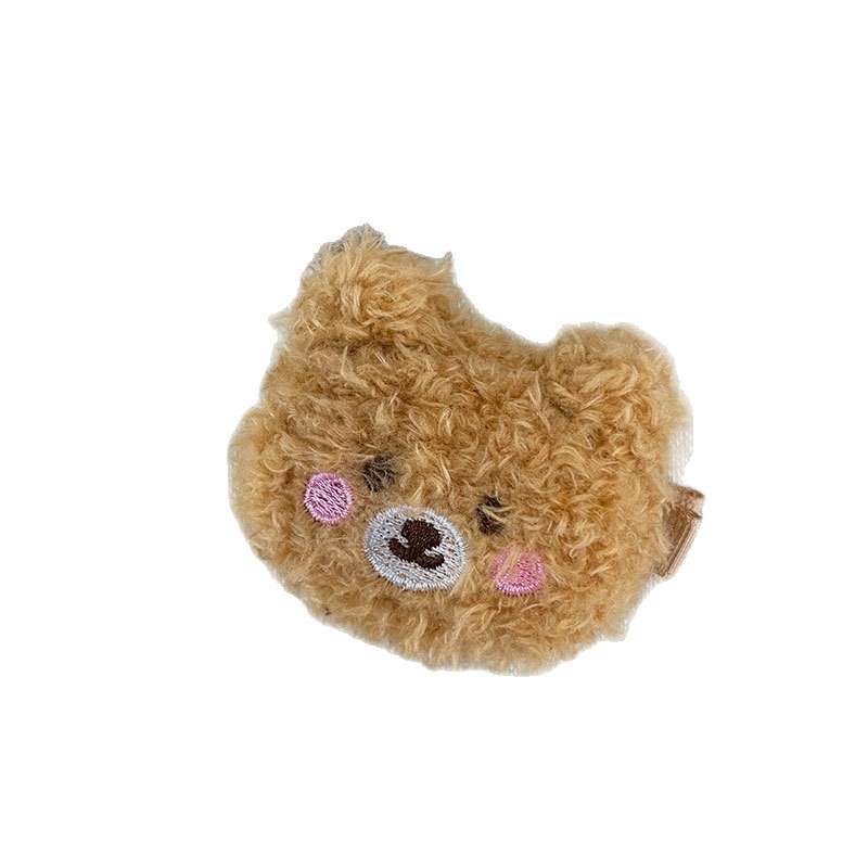 New Korean-style cartoon bear hair clips for autumn and winter, handcrafted fabric children's side fringed bangs clips, cute side clips for girls Item Picture