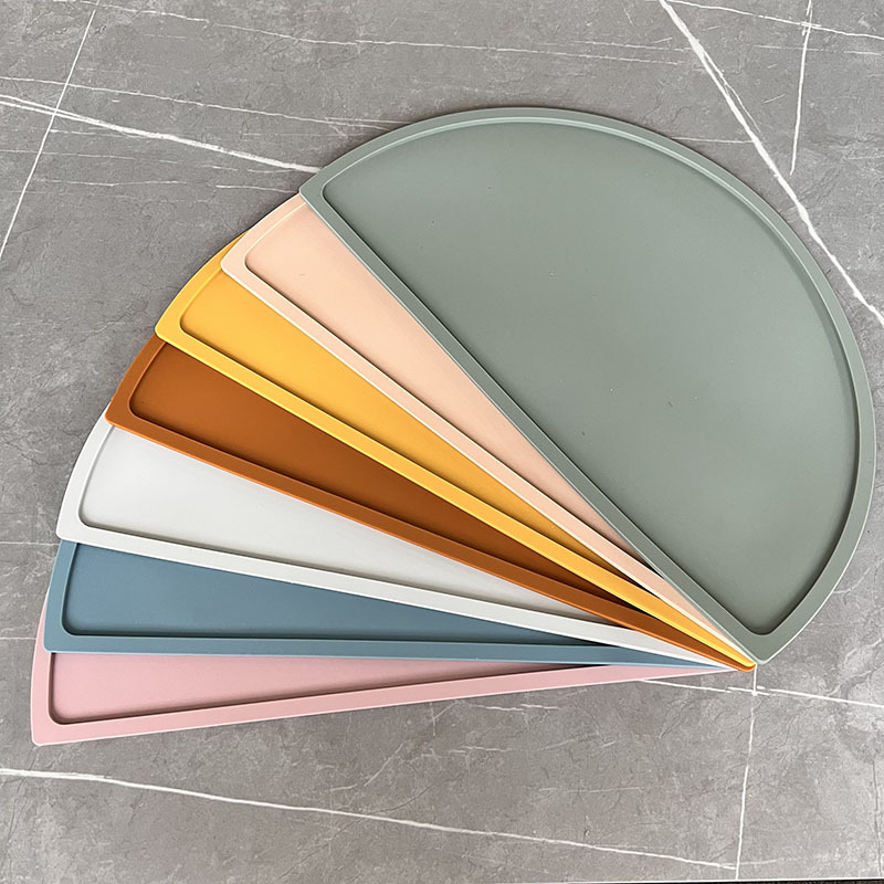 Wholesale of new Western-style placemats, multi-functional children's semi-circular silicone placemats, waterproof and heat-insulating student table MATS Item Picture