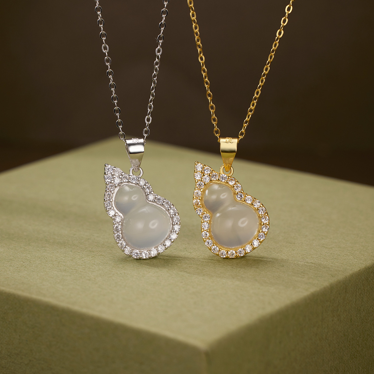 s925 sterling silver new Chinese-style high ice chalcedony gourd necklace pendant, ethnic style ice chalcedony girls' pendant