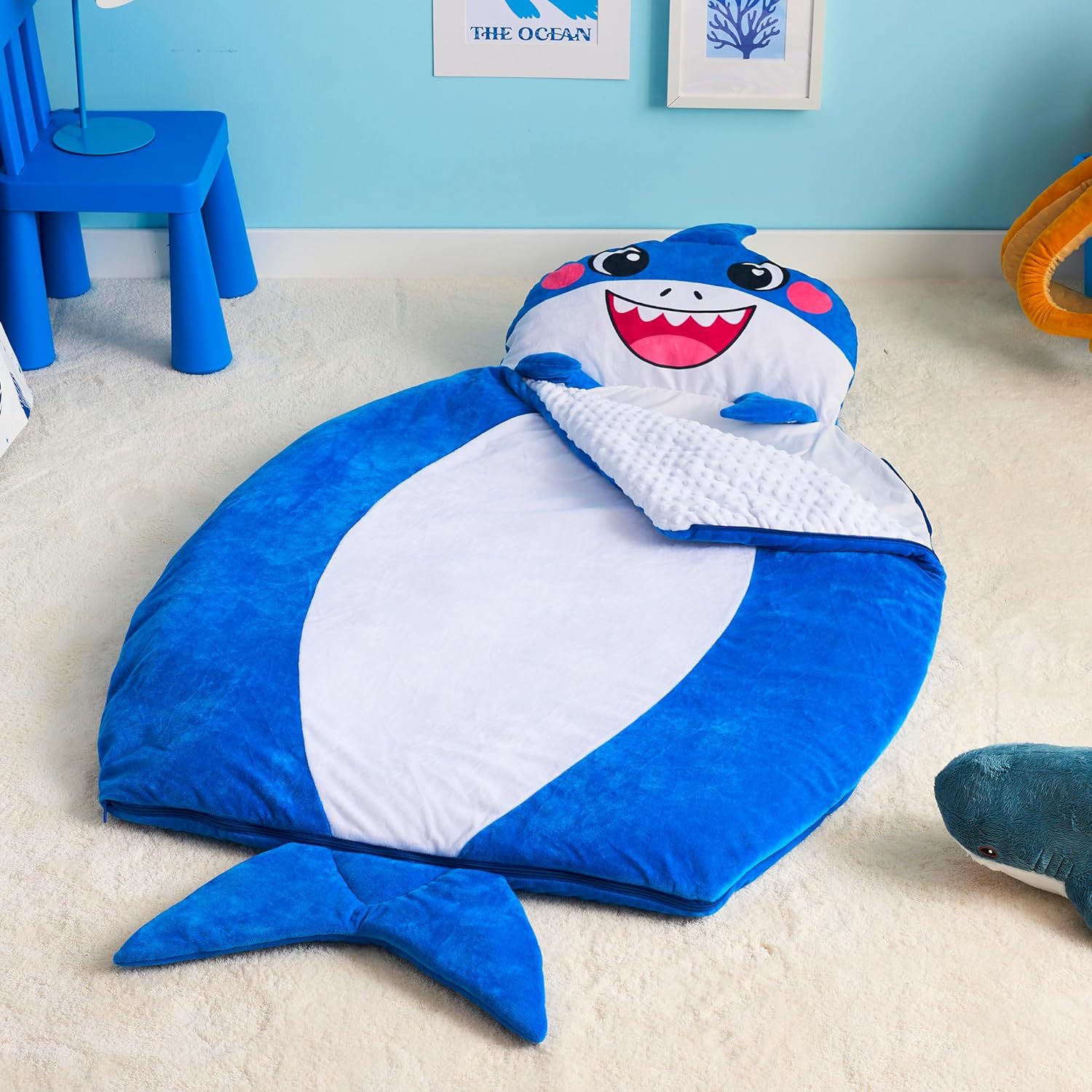 Cross-border Amazon children's sleeping bags, cartoon animal throw pillows, transformable sleeping bags, anti-kick and warm shark sleeping bags Application Scenario