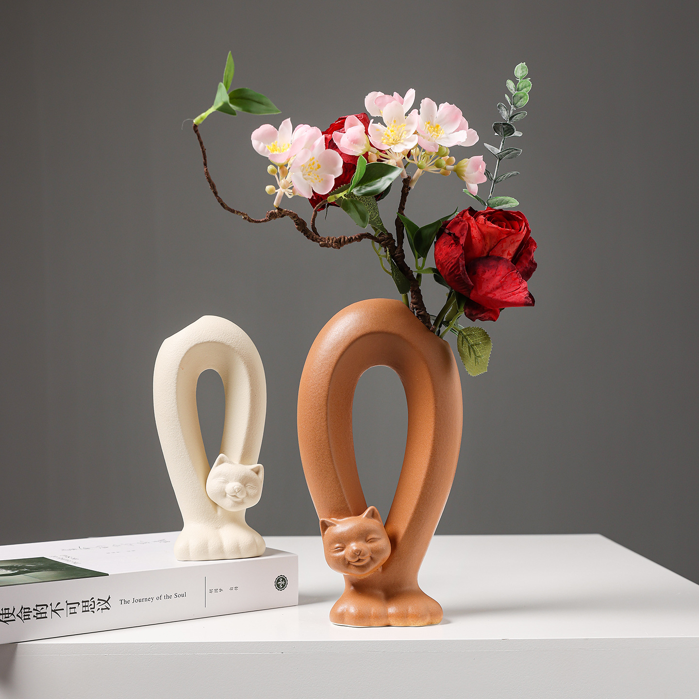 2025 Nordic ceramic vase ornaments, modern and simple hotel living room, wine cabinet, entrance hall, high-end flower arrangement decorations, artistic displays details Picture