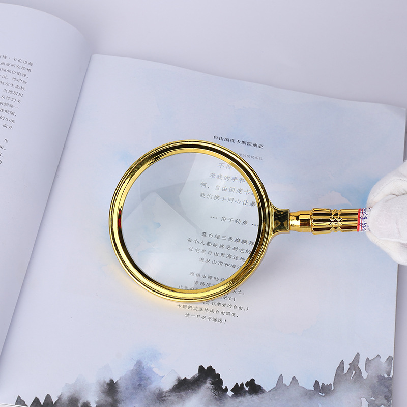 Cross-border light luxury gold-plated straight-handled magnifying glass, hand-held reading mirror for the elderly, wholesale of magnifying glasses for reading books and newspapers Specification image