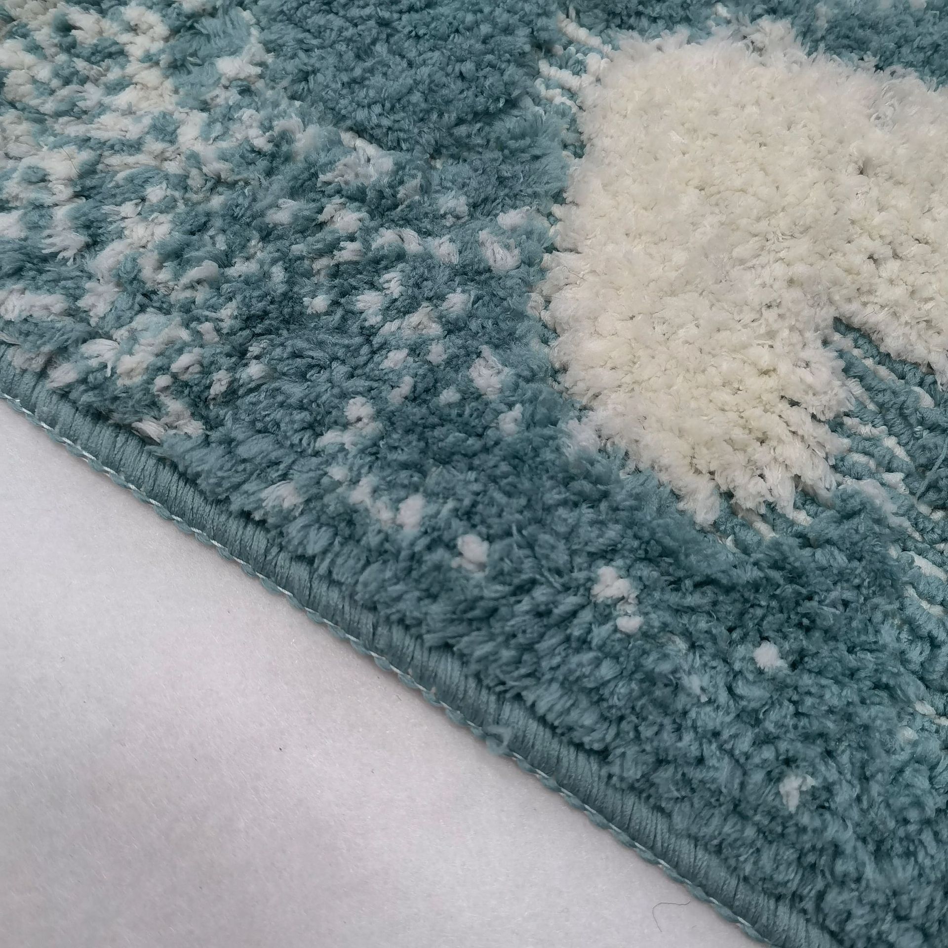 超纤雪花渐变四个爱心型防滑吸水脚垫TPR卧室入户门口浴室客厅垫细节图