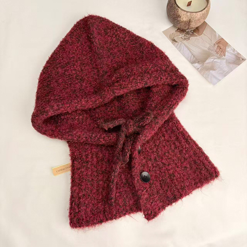 The Balacrafa hat is a winter Korean-style scarf and hat all-in-one warm and ear-protecting Korean-style knitted Lei Feng hat trend