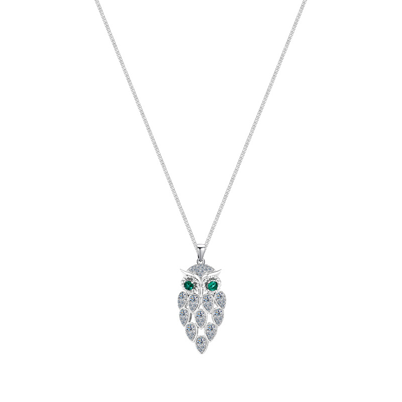 European and American cross-border copper micro-inlaid moissanite owl collarbone chain for women, light luxury, niche and versatile, cute bird silver necklace Application Scenario