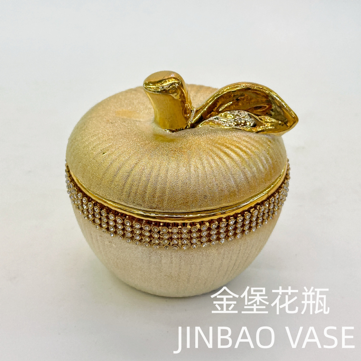 Apple-shaped light luxury electroplated ceramic storage tank with diamonds, snack and dried fruit storage box, creative gold decorative piece Specification image