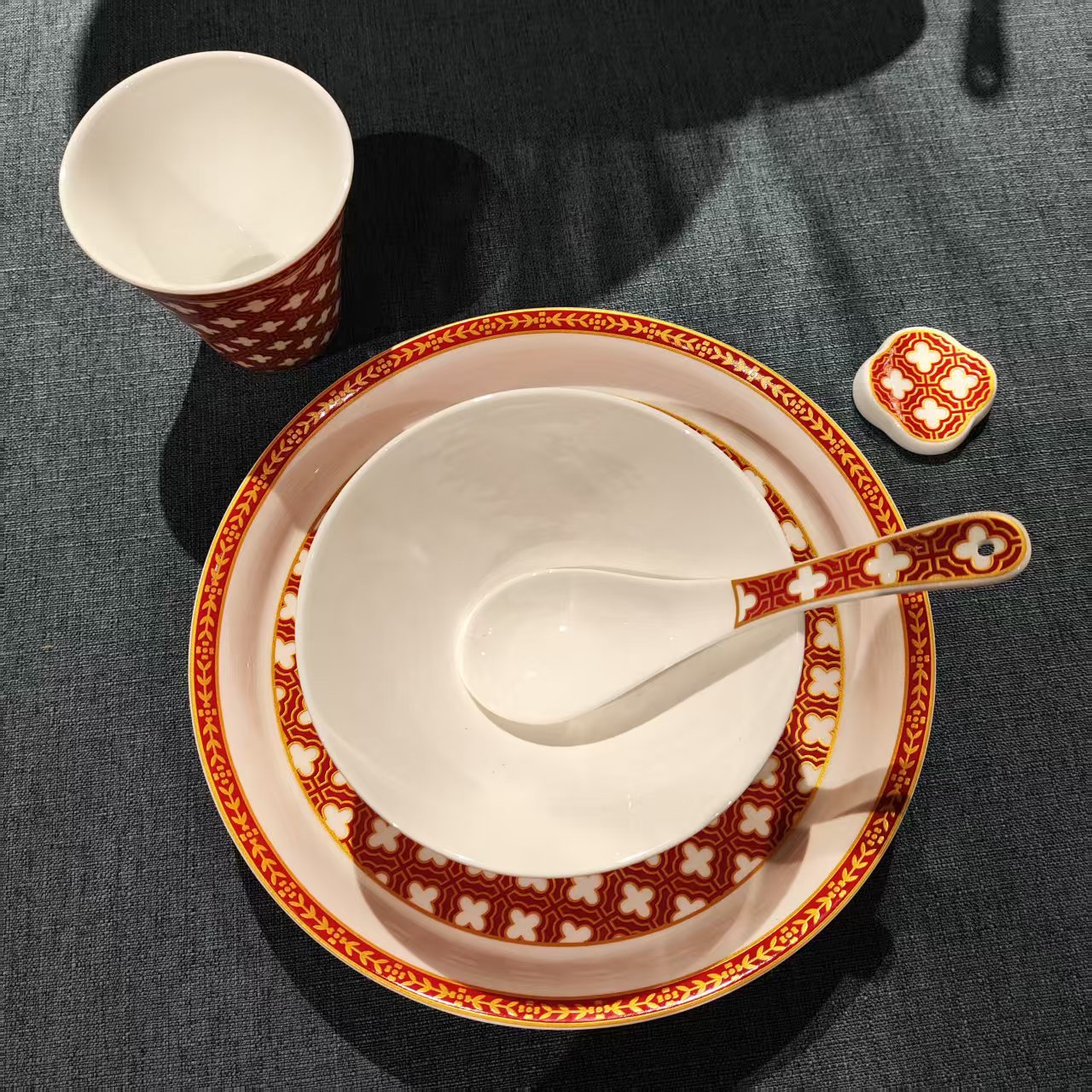 High-end court hotel tableware set, ceramic Western plates, hotel club ceramic tableware, household set full figure