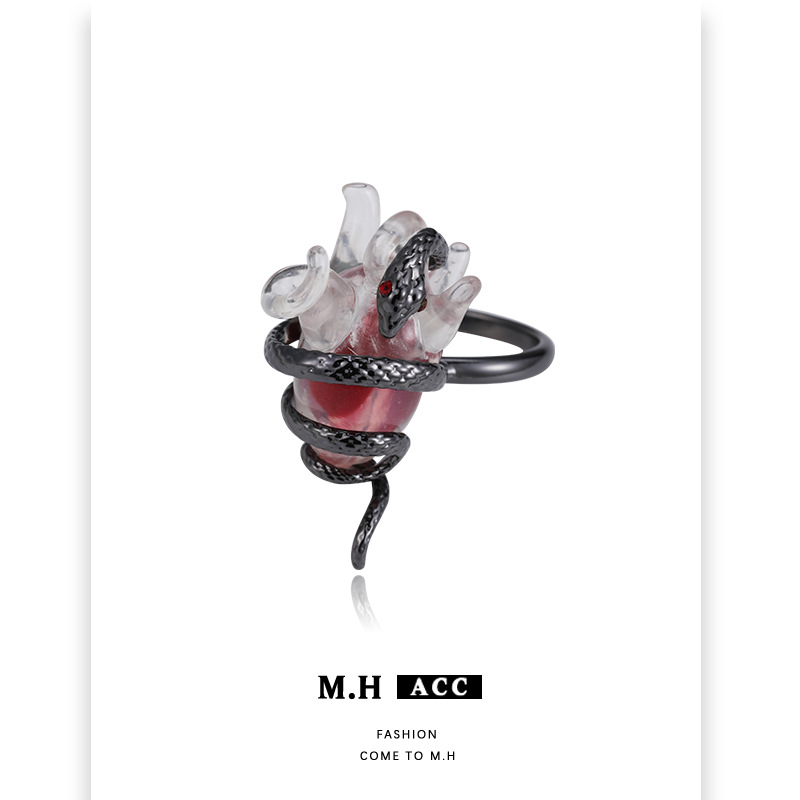 Original design dark style snake wound heart ring, sweet, cool, light luxury, niche and high-end index finger ring wholesale