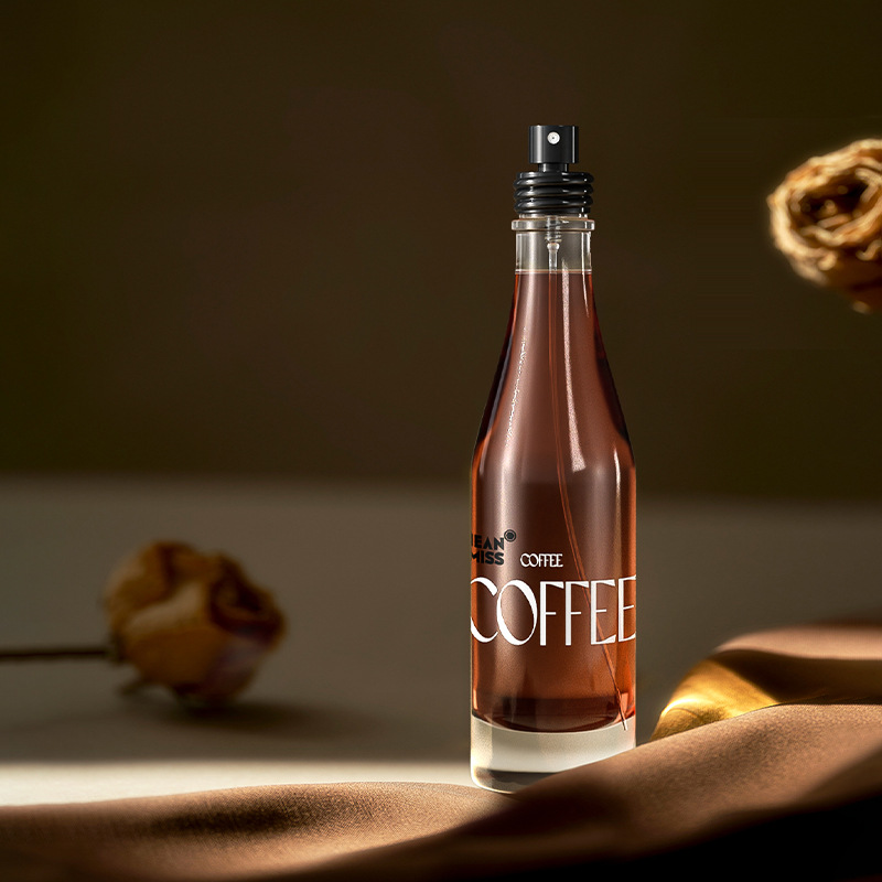 ان عطر القهوة في مدينة إيشين الصغيرة، عطر القهوة، يمر عبر الحدود عبر الشرق الاوسط