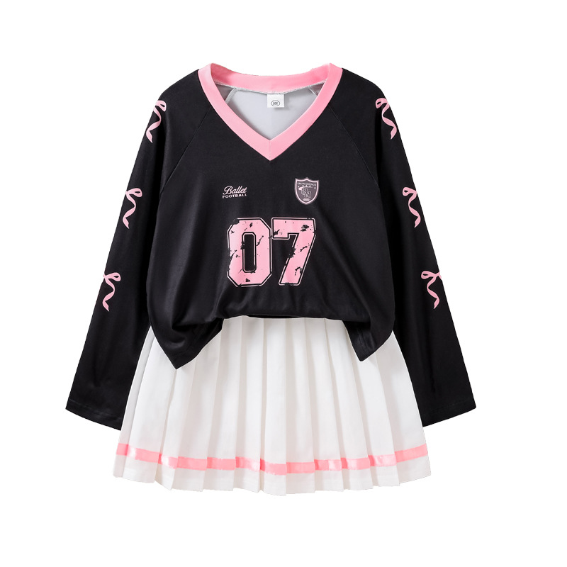 A new American high street casual sporty two-piece set with contrasting colors, long-sleeved T-shirt and pleated skirt for girls in the autumn of 2025 Item Picture