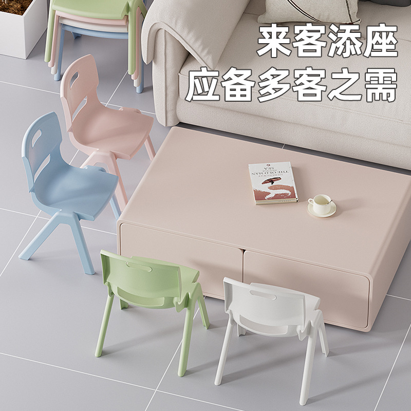 塑料桌椅实物图