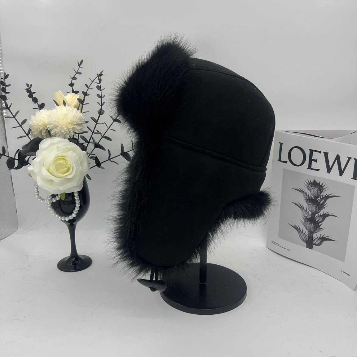 Thickened, warm, simple, fashionable, sweet, cute and furry Japanese-style winter cycling windproof and warm ear-protecting cap by Lei Feng details Picture