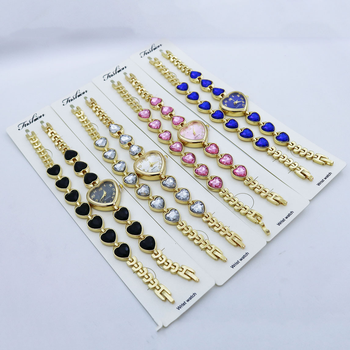 跨境外贸爆款爱心镶钻女士手表时尚气质休闲女款学生手链腕表套装