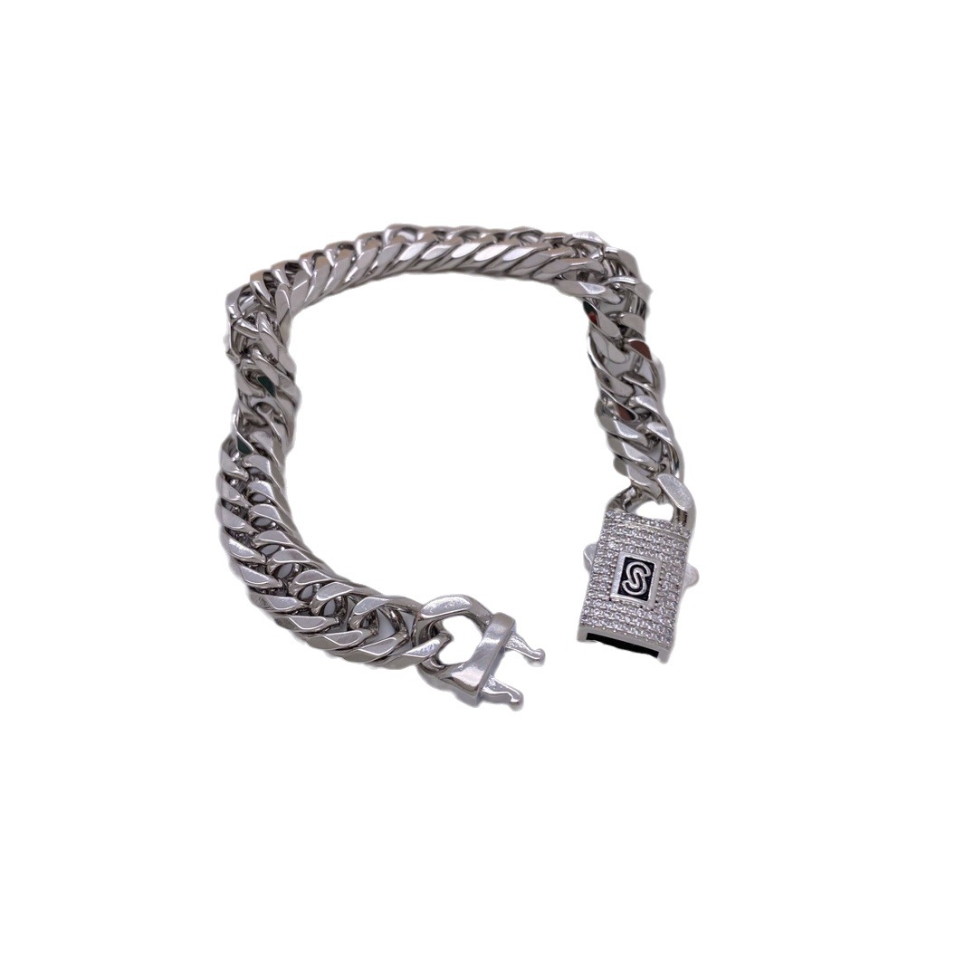 Wholesale of high-end European and American metal Cuban chain men's and women's individual hip-hop style thick chain bracelets and necklaces Item Picture