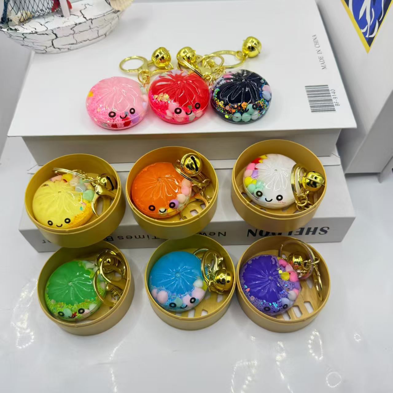 Stress-relieving steamed buns keychain pendants, fun acrylic expressions, Xiaolongbao blind boxes, realistic and cute little toy ornaments Specification image