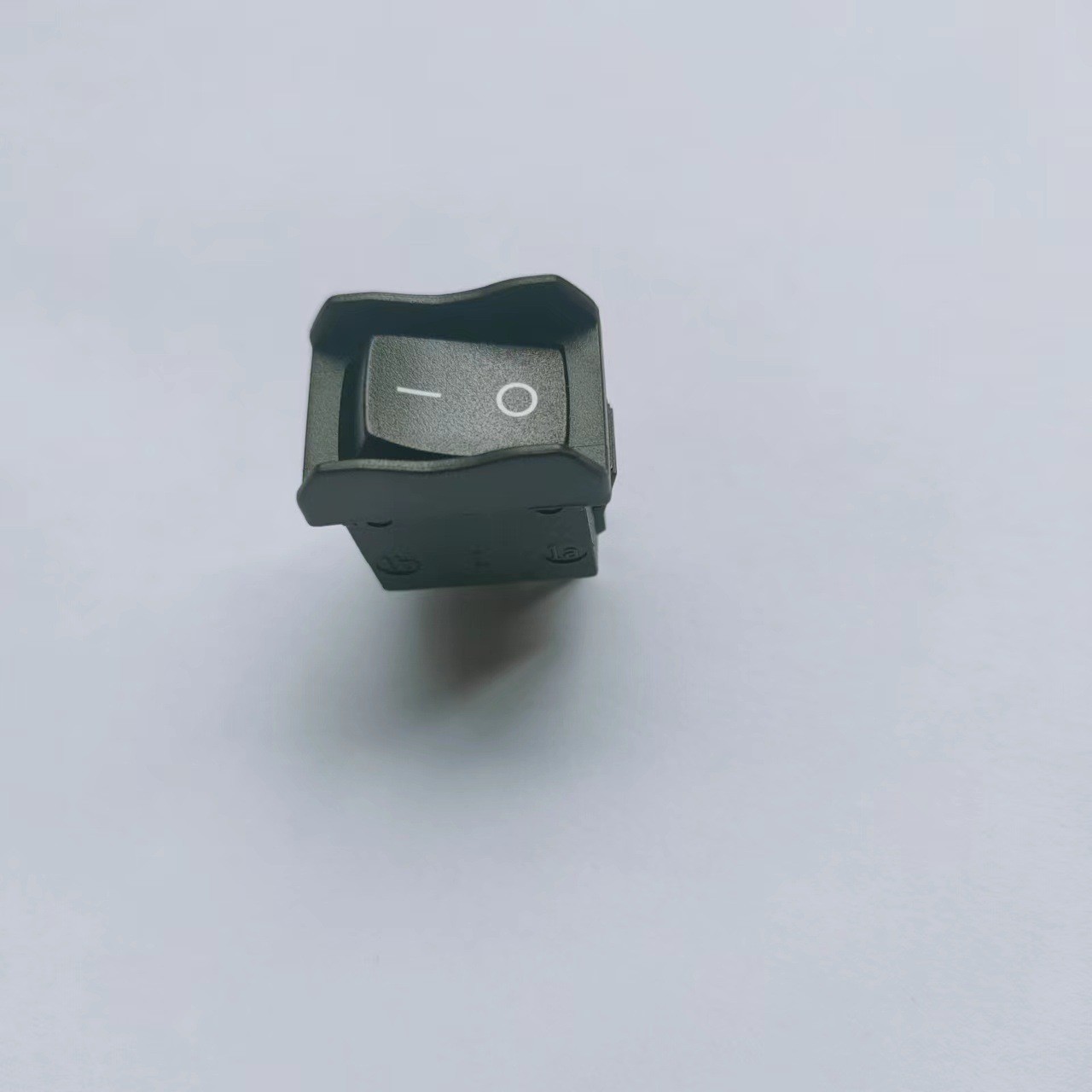 LightCountry switch is a UL-certified rocker switch for new energy lithium batteries to prevent accidental collision Application Scenario