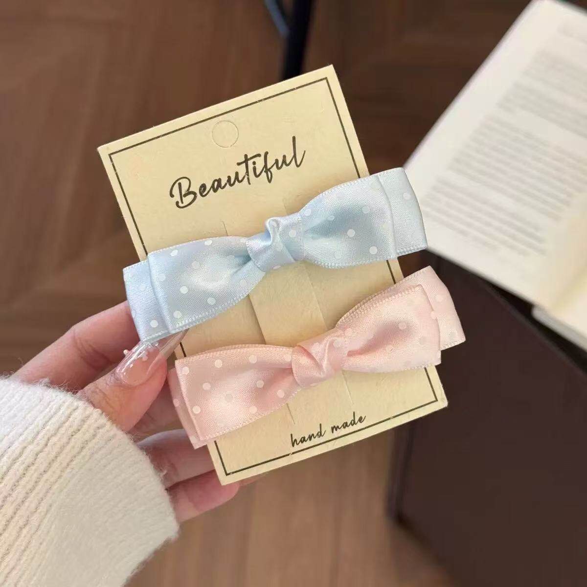 Spring and summer polka dot bow ducktail clip with a sweet and girlish heart, side bangs with a Korean ins-style fresh hair clip