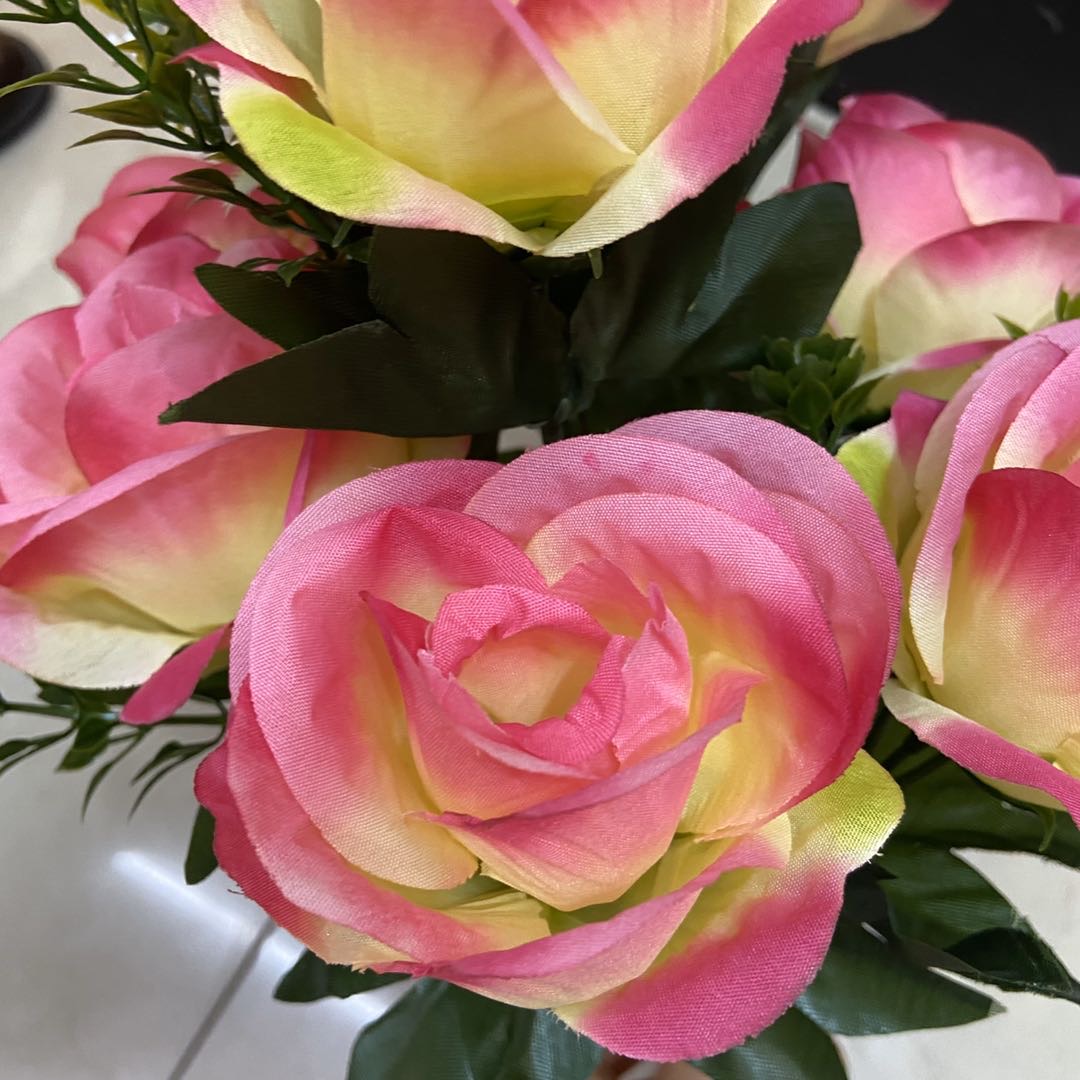 欧式包芯玫瑰花仿真花厂家家居装饰婚庆墙居家装饰假花产品图