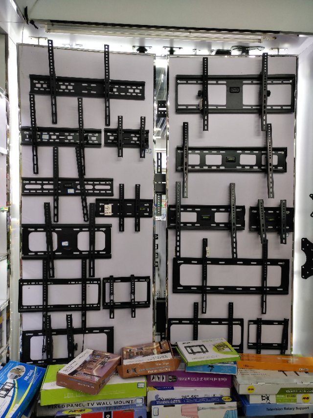 Xiechang Hardware Stamping Parts Factory describe pic - 1