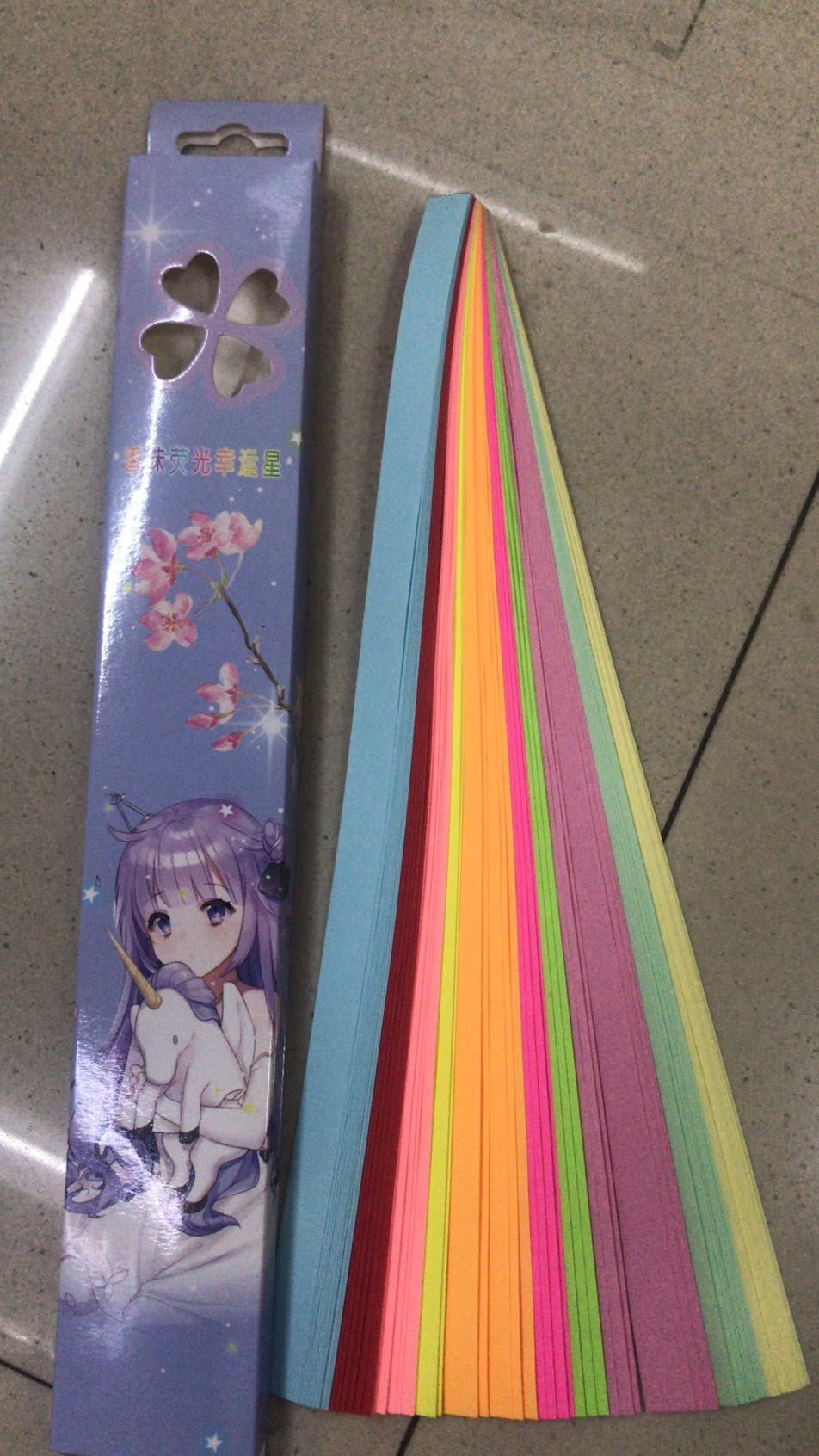 Wholesale of fluorescent scented star-shaped origami for children, DIY handmade origami Specification image