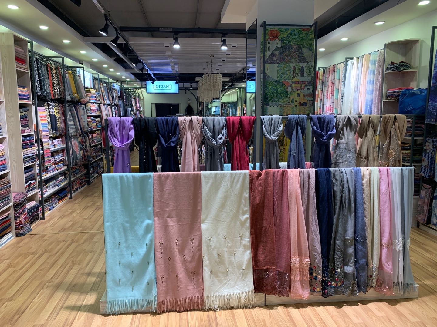 Yiwu Liu 'an Clothing Co., LTD describe pic - 3