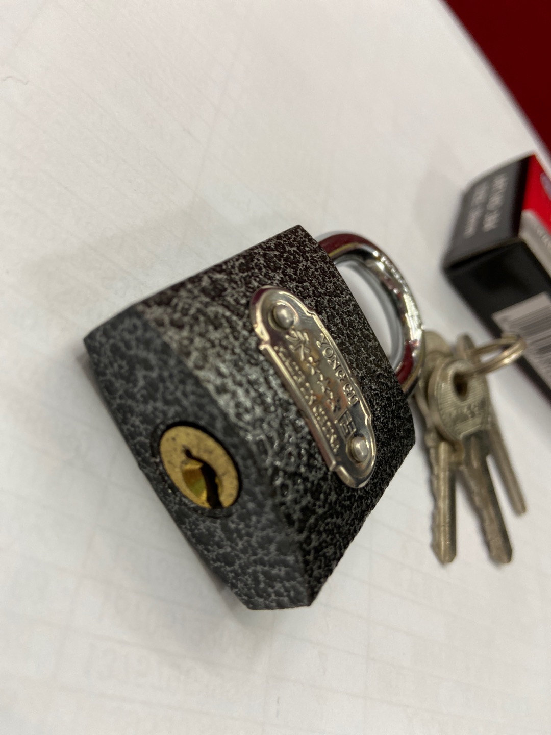 密码扣锁/仿铜锁/u型锁/铜锁/挂锁产品图