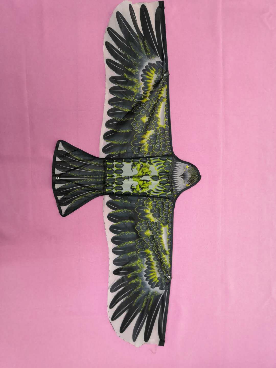 Triangle front pole bird drive eagle kite Nylon cloth wholesale breeze flying specifications multi-color optional manufacturers direct (300 batches)