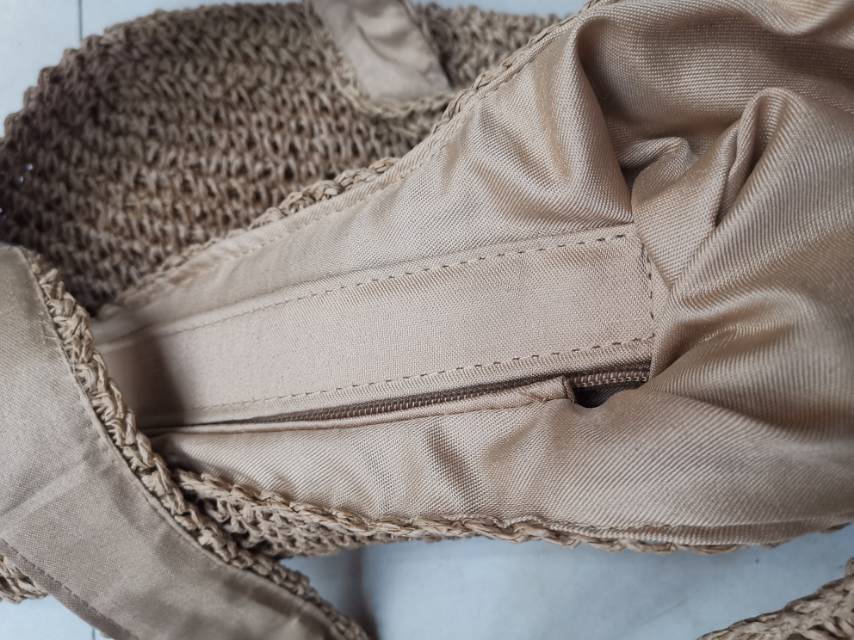 A fresh and light Japanese-style straw bag, a single-shoulder bag made of wheat straw, a beach bag and a handbag Specification image