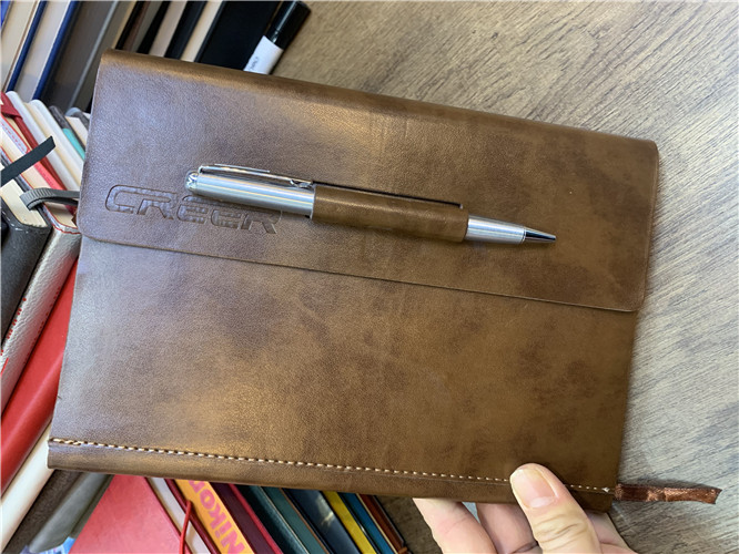Simple And Thick High-End Color Matching Leather Business Notebook Can Be Customized details Picture