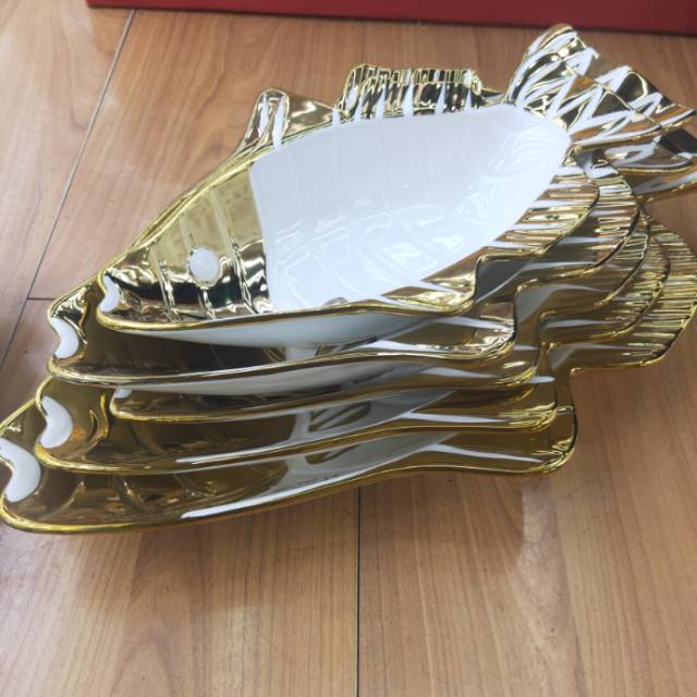 厂家直销鱼形5件套镶金边盘