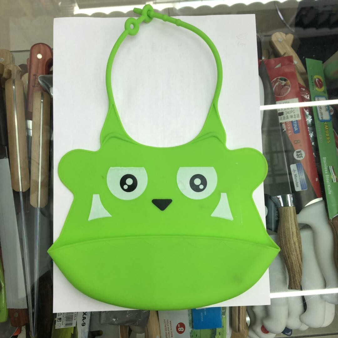 宝宝吃饭围兜防水围嘴儿童硅胶超软食饭兜婴儿口水兜小孩防脏神器