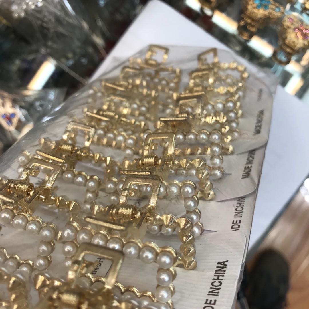 Square pearl small hair clips, top clips, ponytail clips, back hair clips, Korean headwear for women Specification image