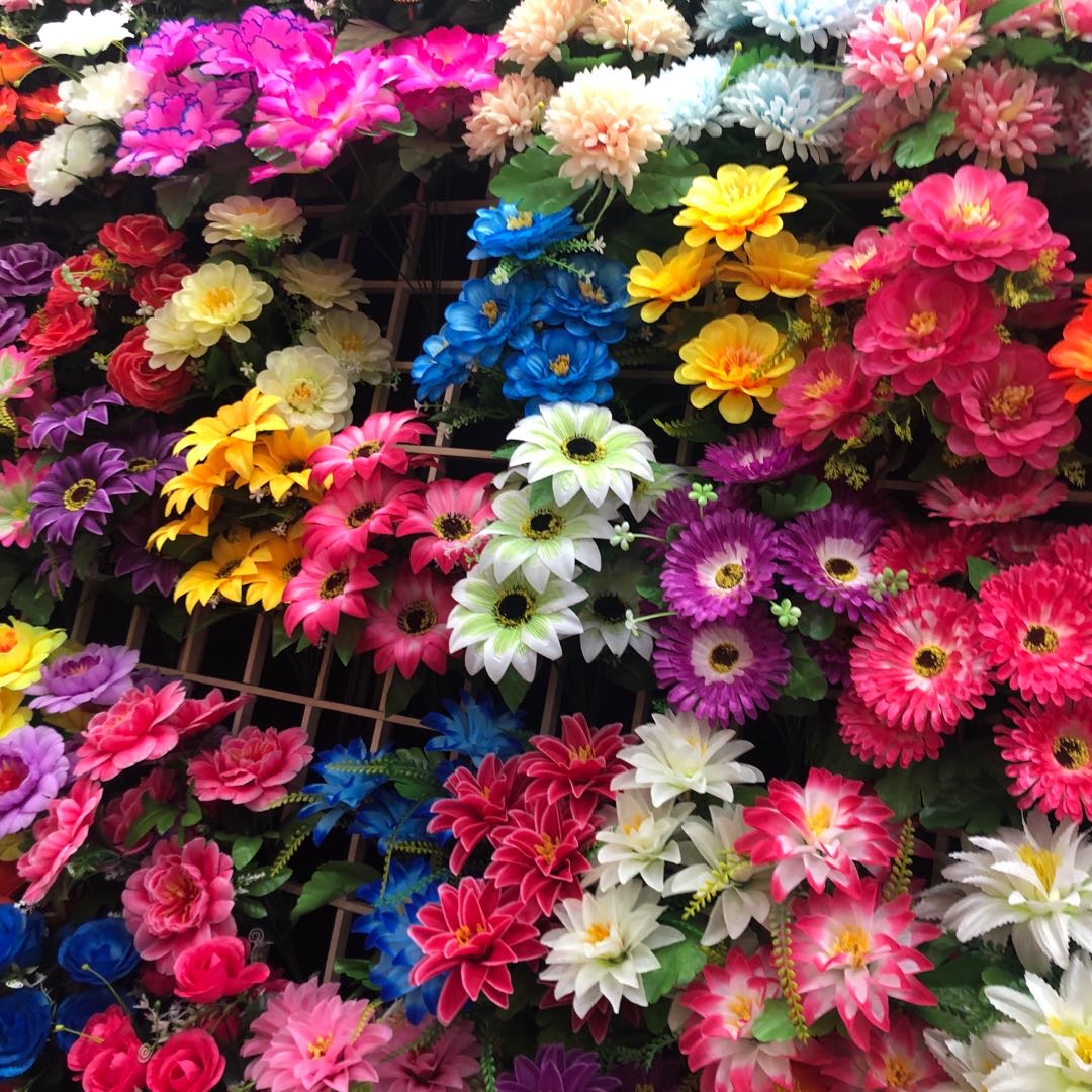 Civilian plastic flowers describe pic - 3