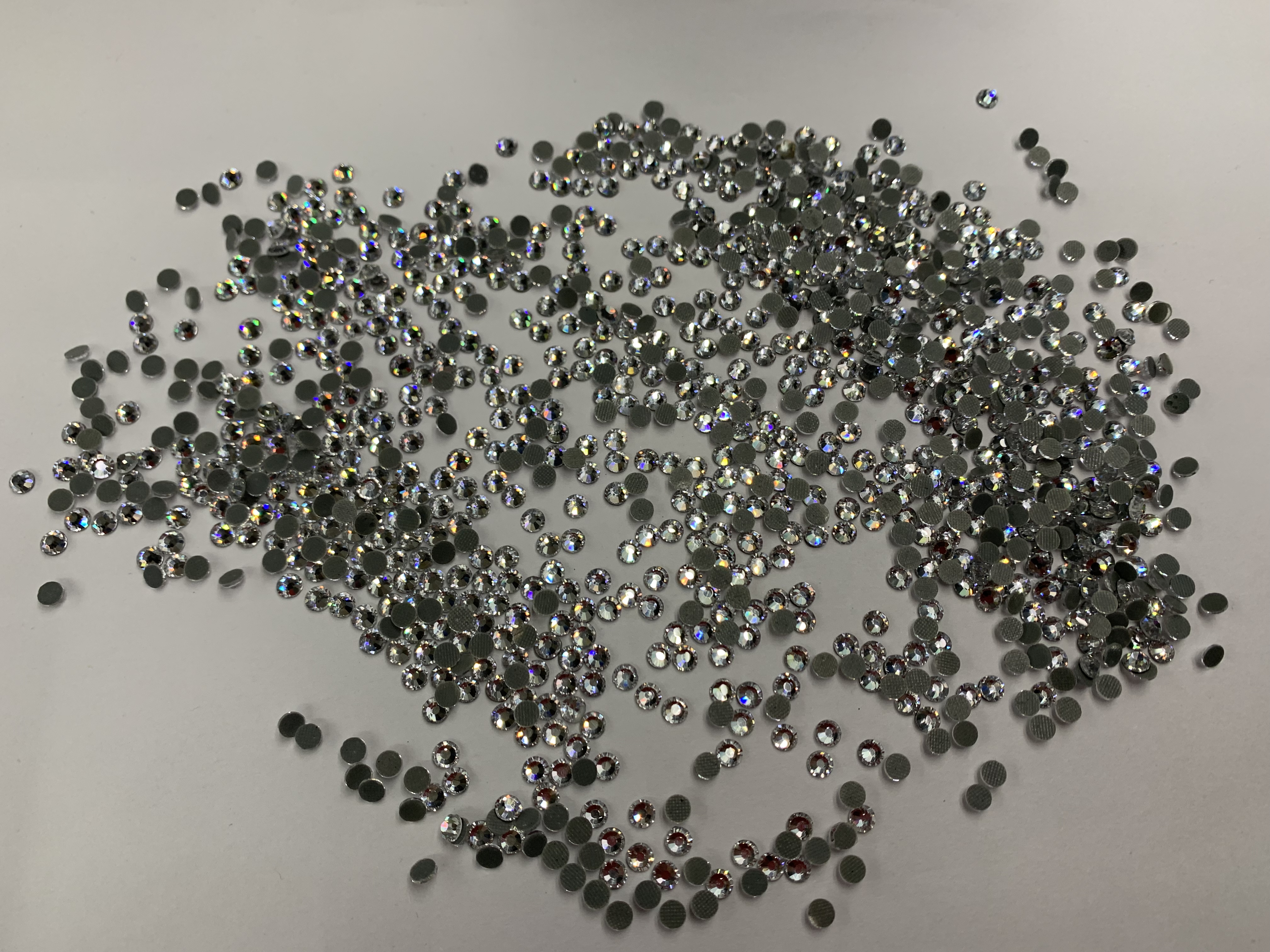 白色SS10一次性钻C钻平底钻玻璃烫钻DIY钻