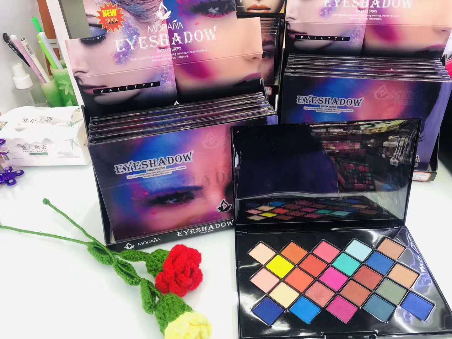 3D Facial makeup plate, eyeshadow blush, contouring and highlighter all-in-one plate MM22.8 details Picture