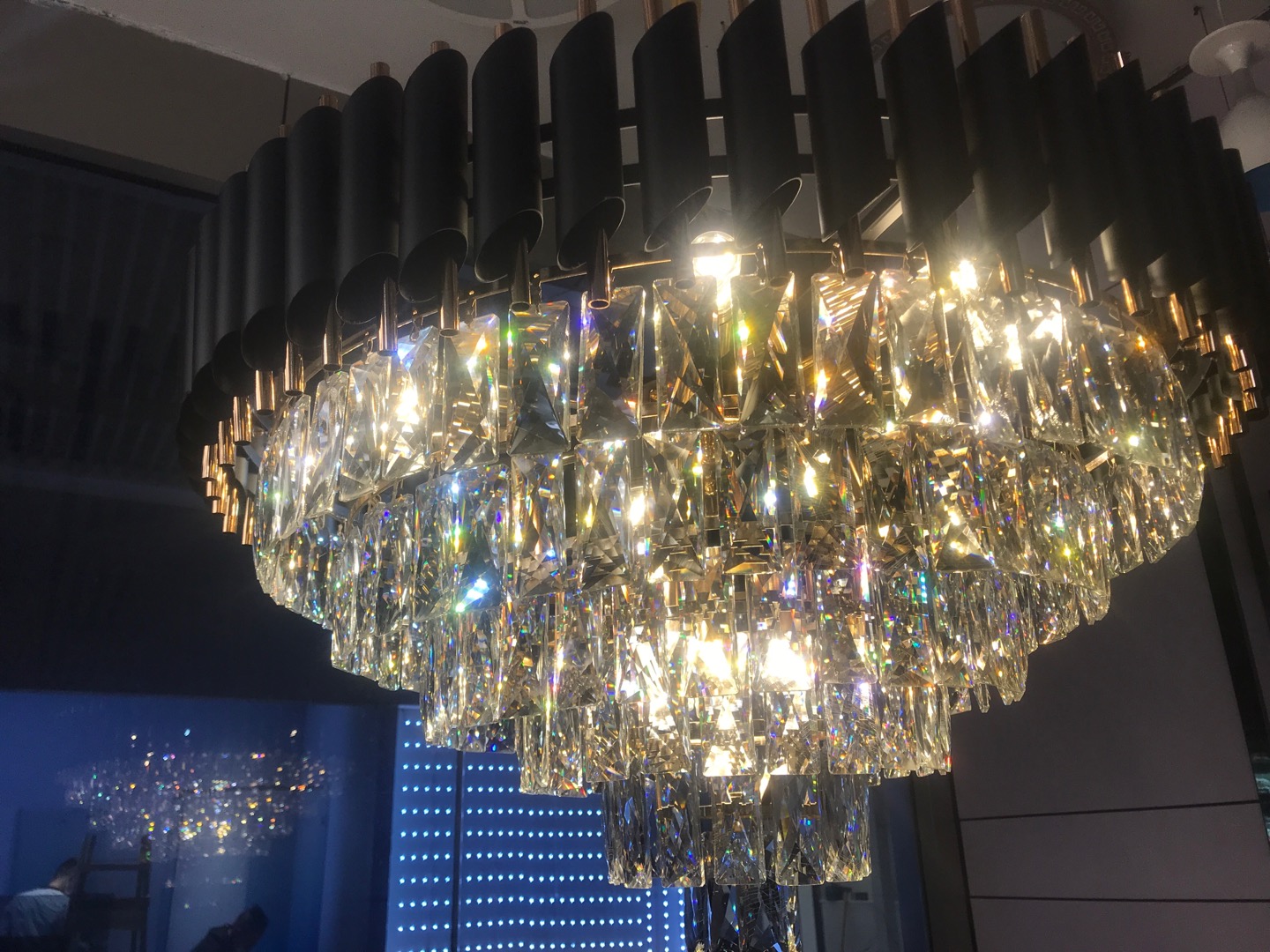 The pure crystal light luxury LED chandelier under Yijia Lighting details Picture