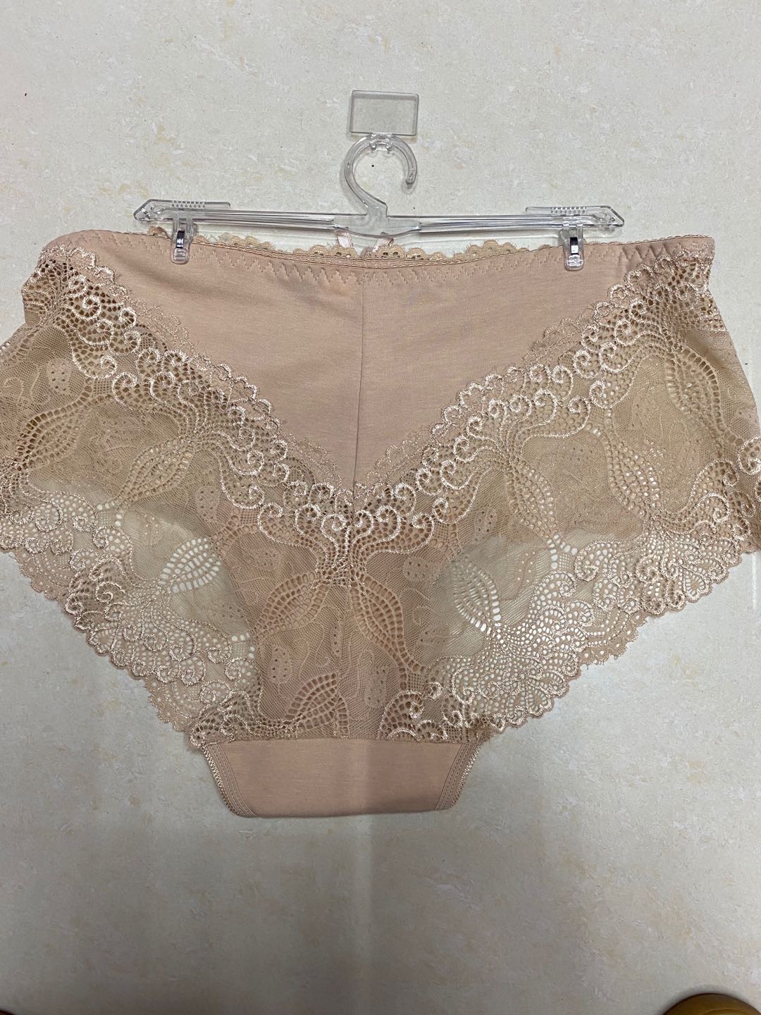 New Thin Seductive Low Waist Lace Girl Safety Underwear Triangle Flesh Color Specification drawing