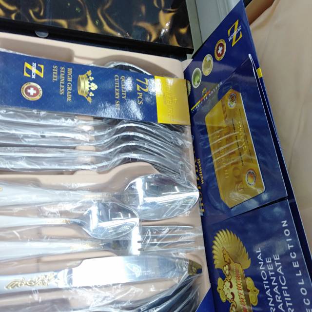Steak knife, fork, spoon and plate set, a complete set of high-end household and internet-famous children's tableware, Western cuisine knife and fork details Picture