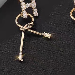 هذا النوع الجديد من الأقراط Specification image