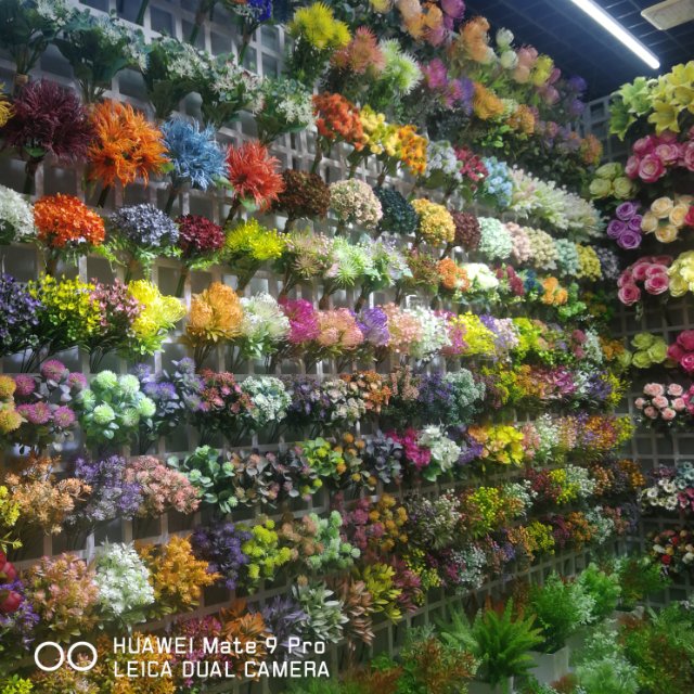 Lili Artificial Flowers in Yiwu, Zhejiang describe pic - 2