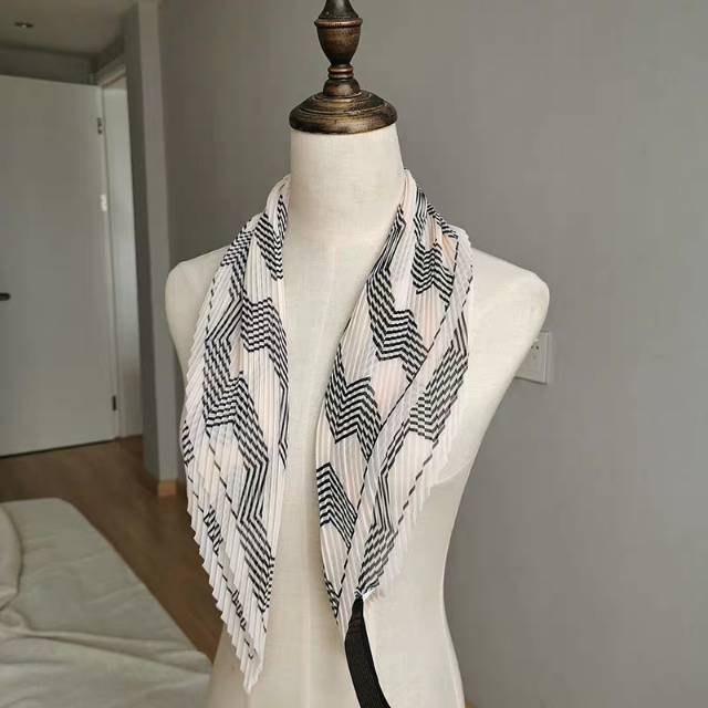 Pleated striped silk scarf, long scarf, fashionable and versatile shawl details Picture