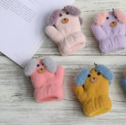The glove is fully wrapped around the puppy. In autumn and winter, it is padded and thickened. It is cute, warm, cold-proof and windproof. It is suitable for students to go outdoors details Picture
