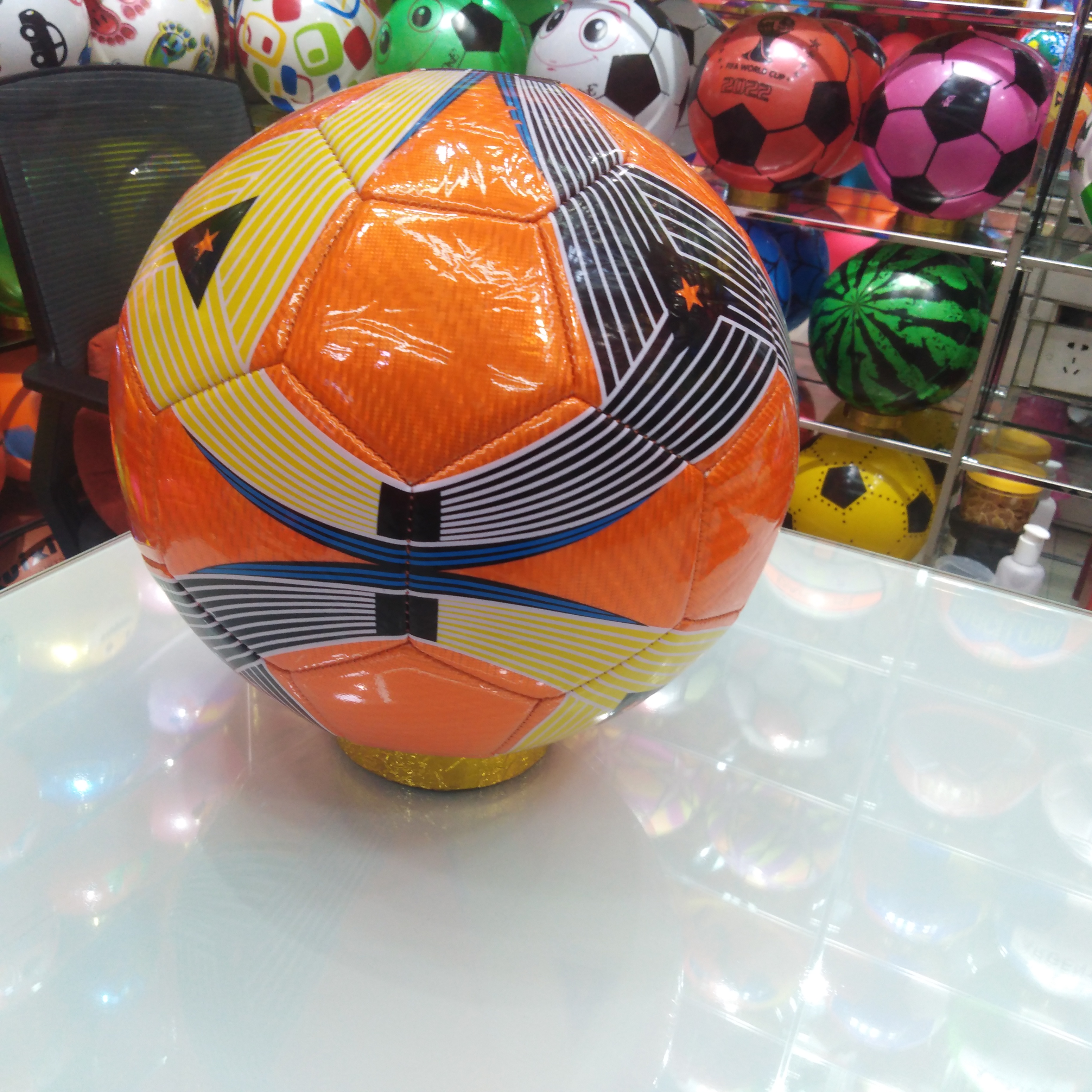 PU皮革贴皮足球贴皮橙色三角炫纹酷炫儿童足球