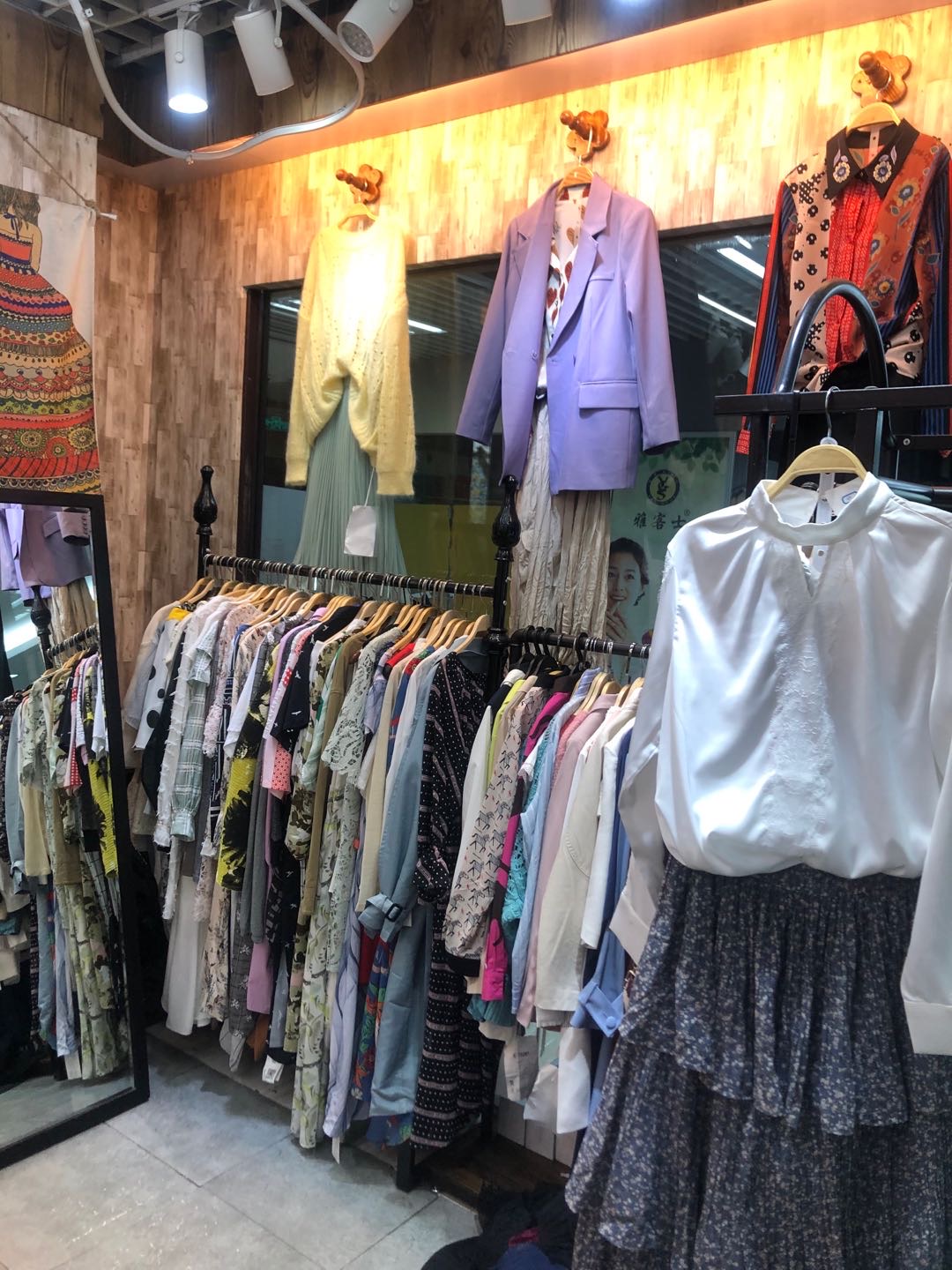 Quiet wardrobe describe pic - 3