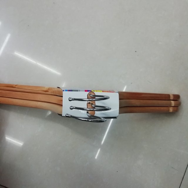 优质多功能创意衣架防滑衣架四季成人家用无痕木质衣架批发细节图