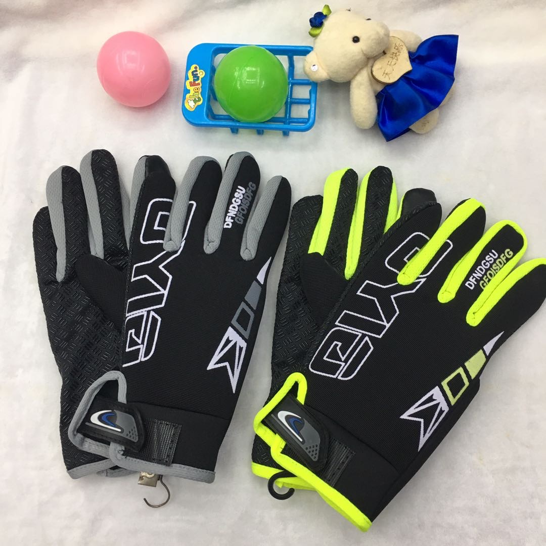 Manufacturer's best-selling direct sales outdoor leisure sports cycling and skiing gloves, winter fashionable men's style, warm, anti-slip and cold-proof