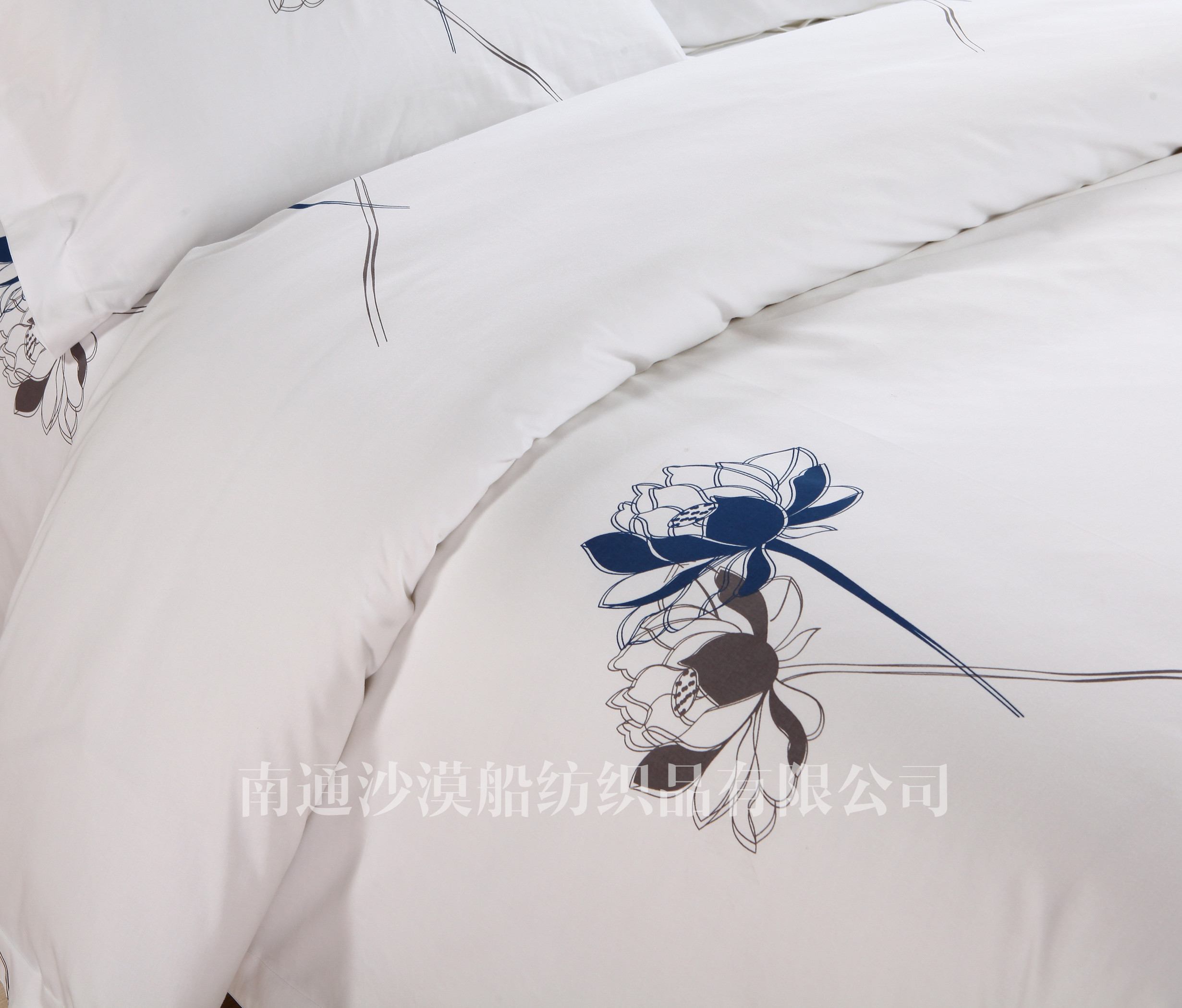 Bingti Lotus High-end Hotel four-piece bedding set, made of all-cotton Gongsatin fabric and featuring high-end printing techniques, is a homestay hotel Specification image