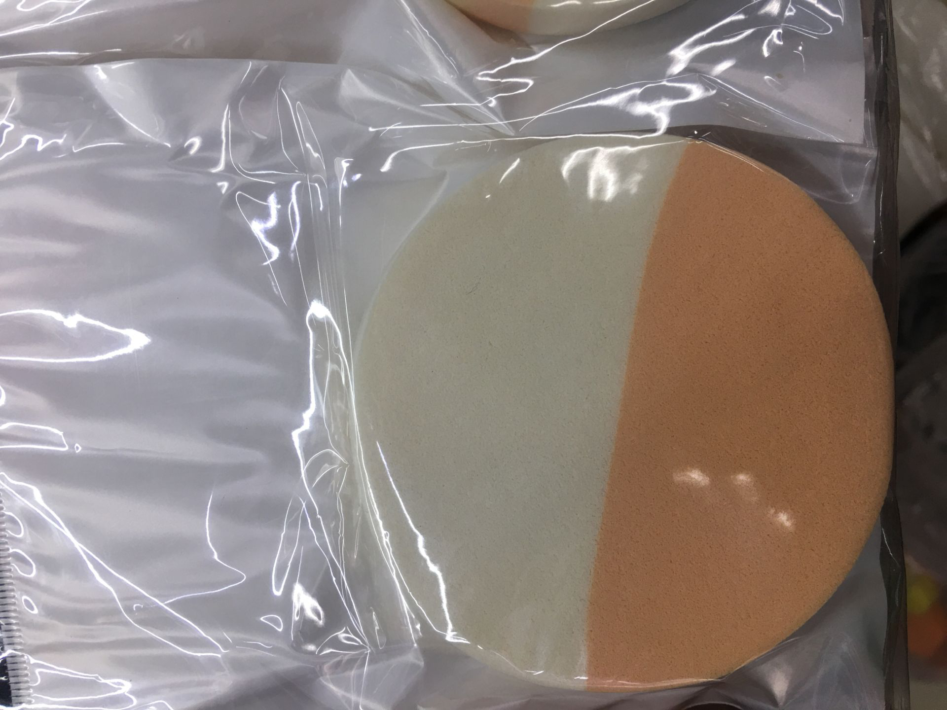 美妆蛋/美妆/粉扑/粉扑美妆蛋/气垫粉扑带粉细节图